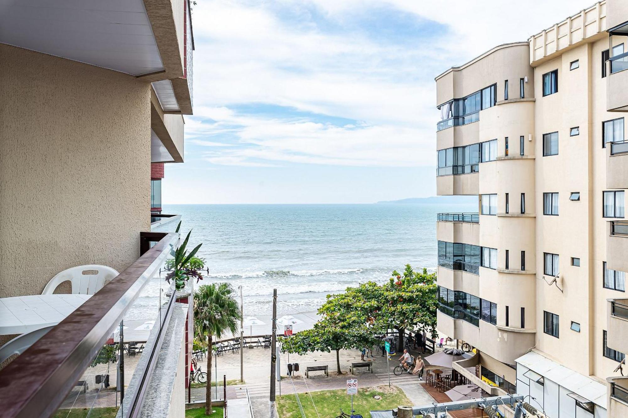 Apto pé na areia vista mar em Meia Praia EVB308 Itapema Exterior foto